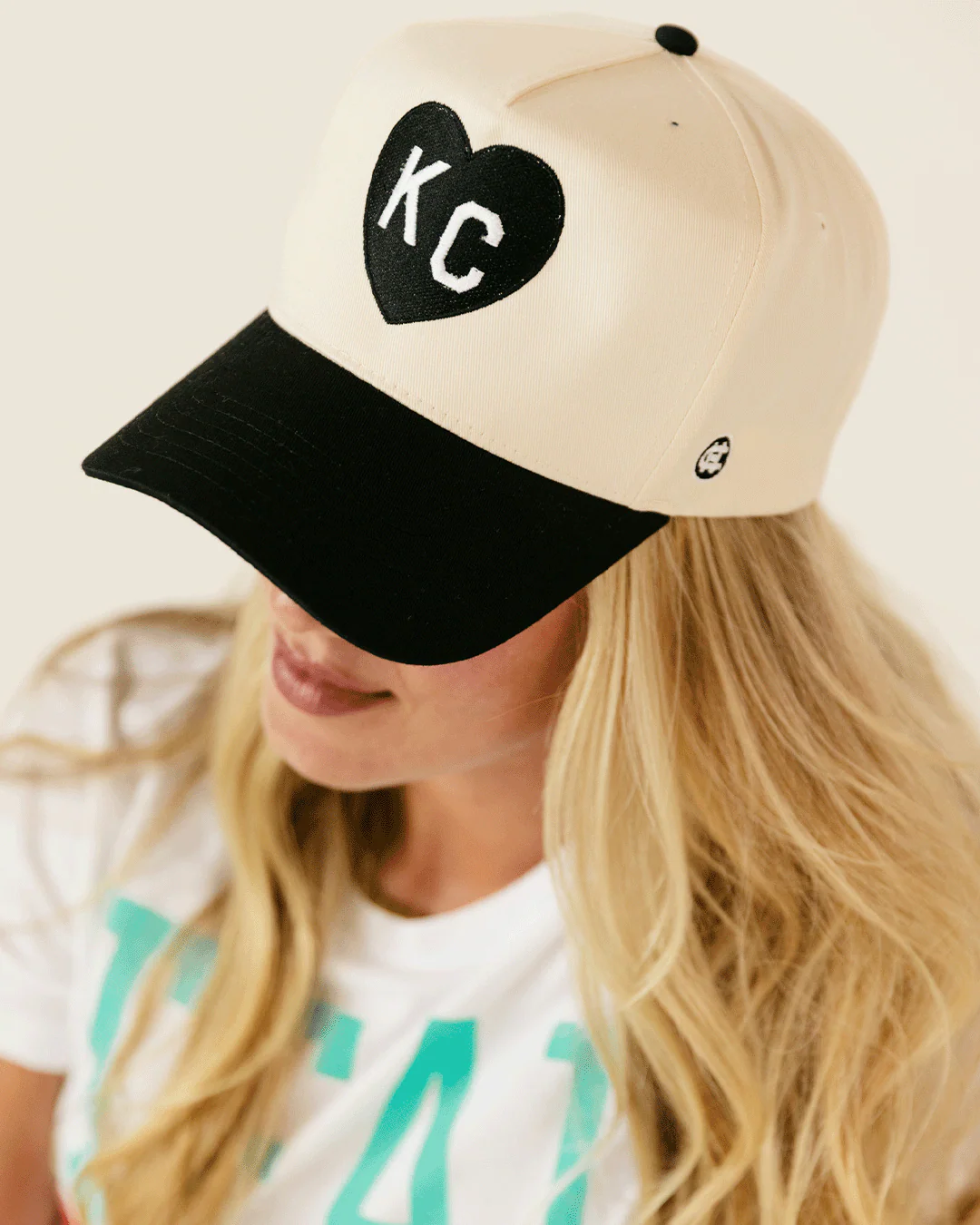 Black KC Heart Tan & Black Two Tone Hat - Image 3