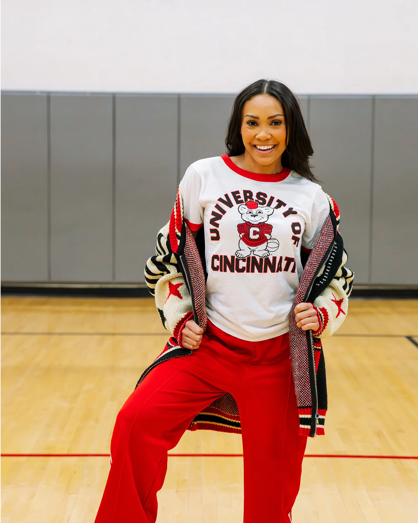 University of Cincinnati Vault Logo White & Red Ringer - Image 2