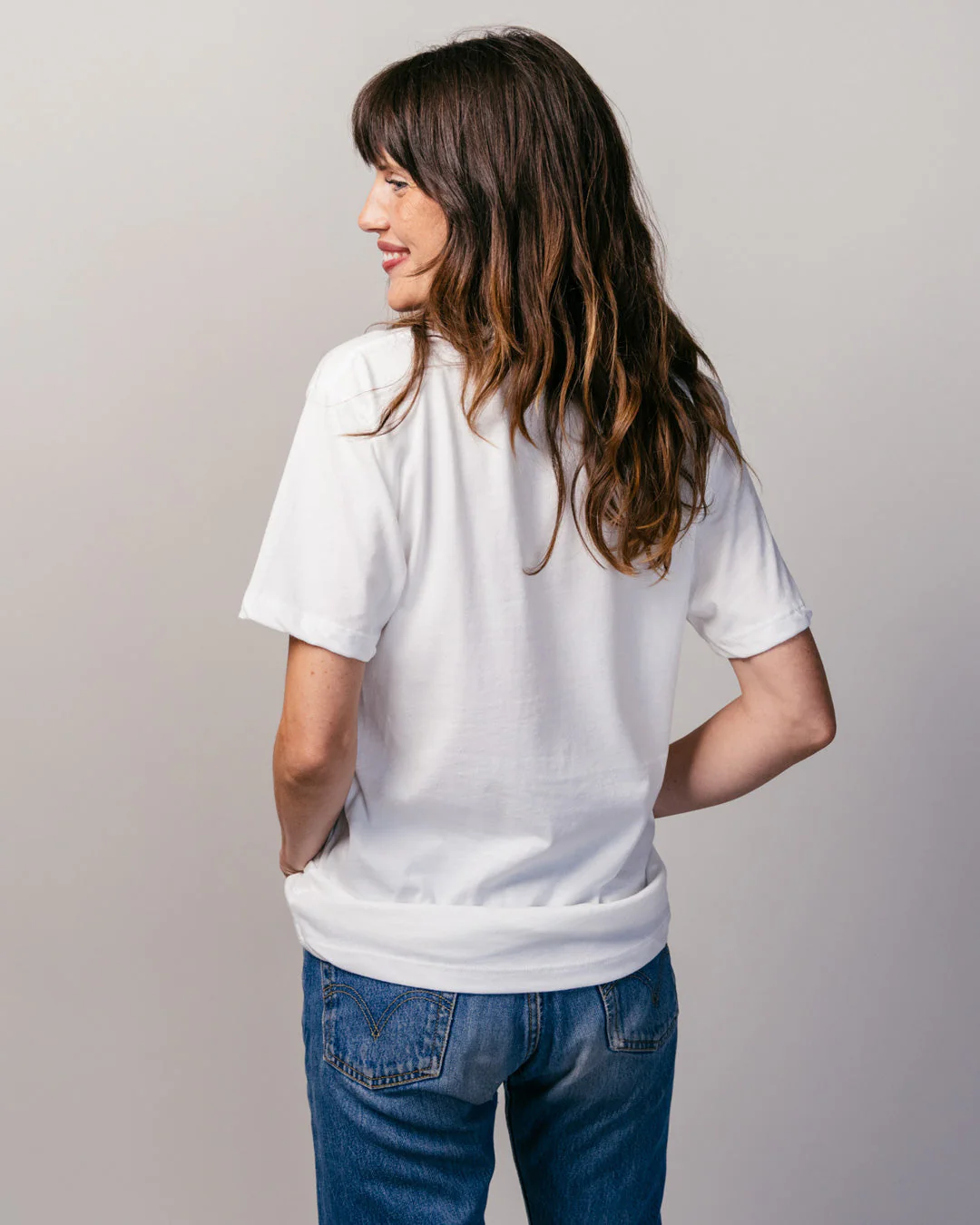 Vintage White Unisex Essential T-Shirt - Image 5