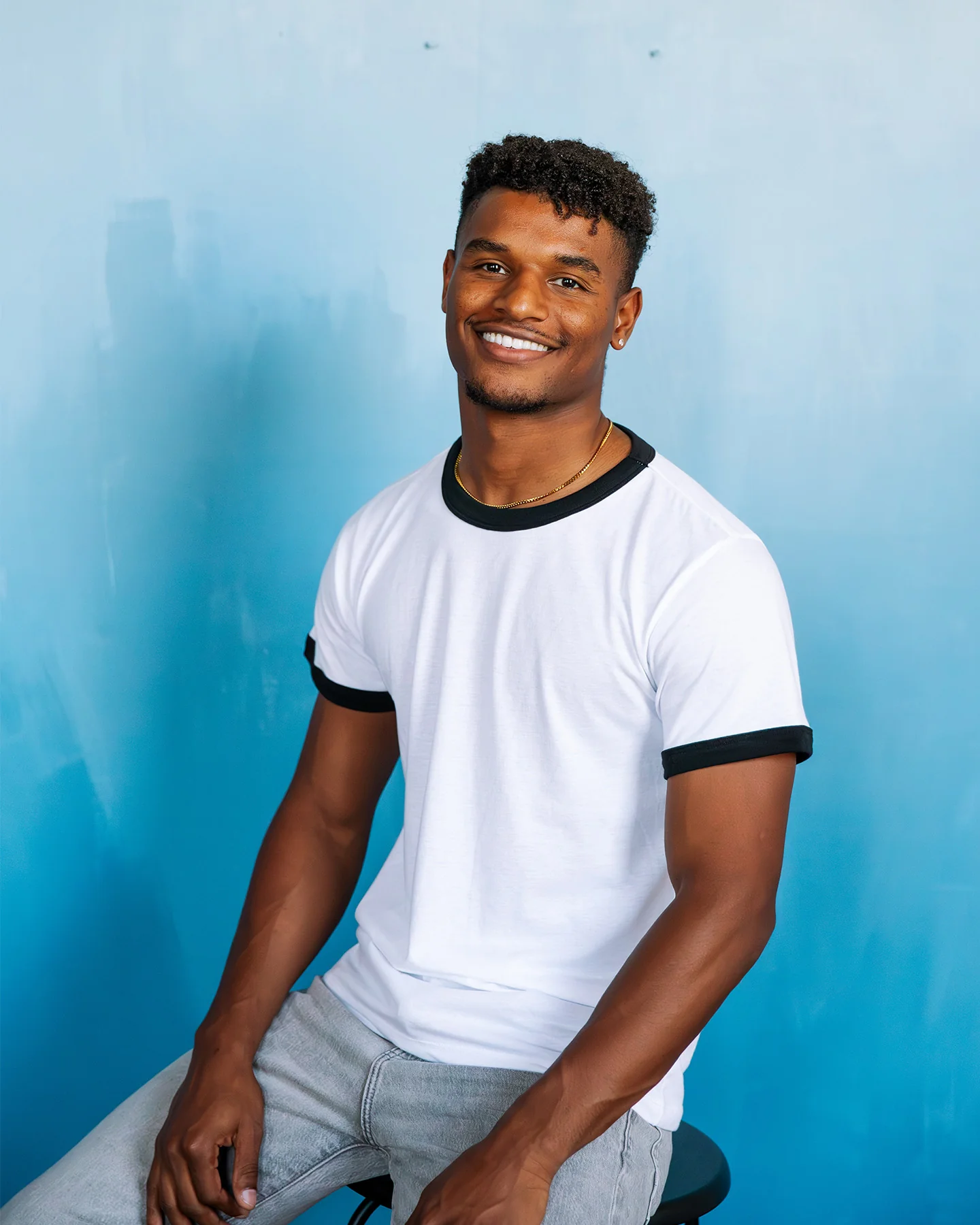 White & Black Essential Unisex Ringer - Image 2